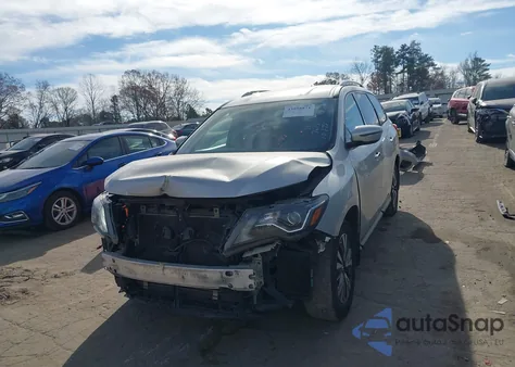 2019 Nissan Pathfinder S z USA, uszkodzony, nr VIN 5N1DR2MN8KC597615